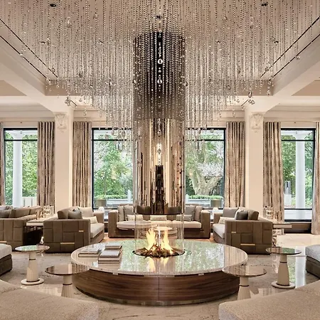 Grand Hotel