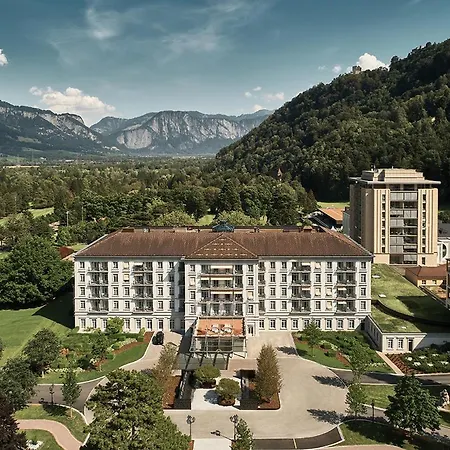 Grand Hotel