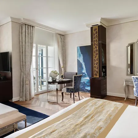 Grand Hotel 5*